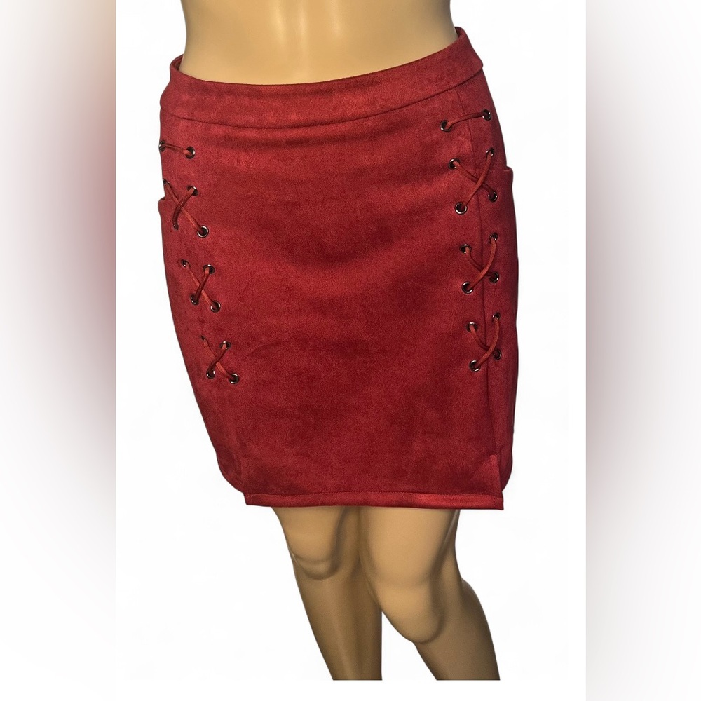 Stylish Red Lace-Up Skirt - Picture 1 of 10